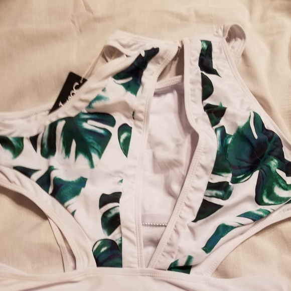 NWT  JUNGLE FUN MONOKINI SEXY HUG EVERY CURVE ATTENTION GETTING SWIM SUIT - Picture 7 of 9